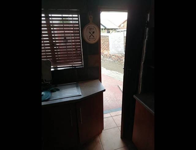 3 BEDROOM HOUSE FOR SALE IN BOITEKONG EXT 3